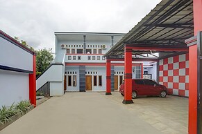 OYO Life 3982 Azka Homestay Syariah