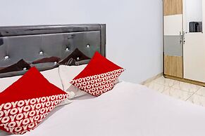 OYO 92528 Nagoya House Syariah