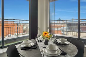 2 Bed Penthouse With Beautiful City Views