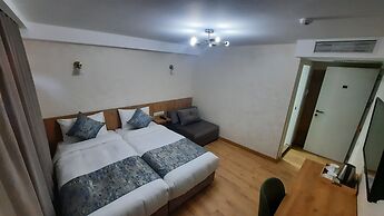 Hotel DownTown Avlabari