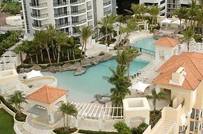 Chevron Renaissance Private room Lvl16