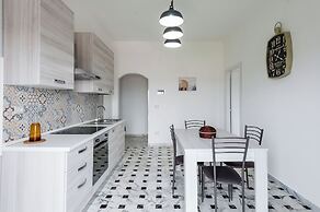 Casa Adda Apartments by Wonderful Italy