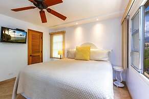 Royal Mauian #219 2 Bedroom Condo by RedAwning