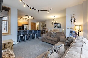 8256 Silver Mill 3 Bedroom Condo by RedAwning