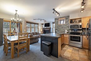 8256 Silver Mill 3 Bedroom Condo by RedAwning