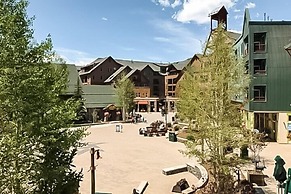 8256 Silver Mill 3 Bedroom Condo by RedAwning