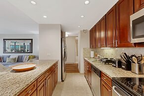 2bd River North Million Dollar Views! Parking Incl by AllSet Turnover