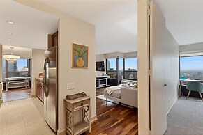 2bd River North Million Dollar Views! Parking Incl by AllSet Turnover