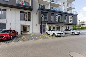 Studio Near Manufaktura Łódź by Renters