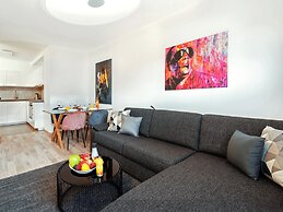 SKY9 Apartments Stadthalle