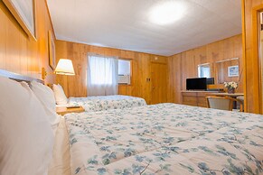 Parkside Motel By OYO Meadville Conneaut Lake