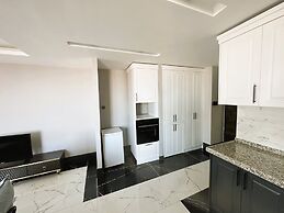 B&C Luxury Residance