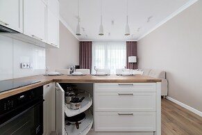 Modern Apartment With Parking by Renters