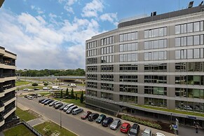 Modern Apartment With Parking by Renters