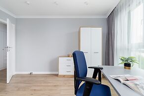 Modern Apartment With Parking by Renters