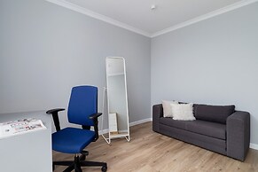 Modern Apartment With Parking by Renters