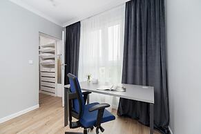 Modern Apartment With Parking by Renters