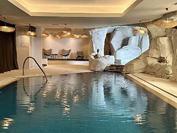 Cali Resort & Spa by Louis Hotels