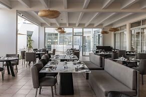 Cali Resort & Spa by Louis Hotels