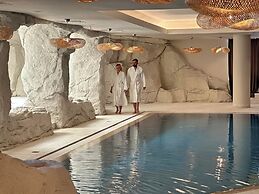 Cali Resort & Spa by Louis Hotels