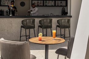 Cali Resort & Spa by Louis Hotels