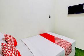 OYO 90725 Zeevanna Guest House Syariah