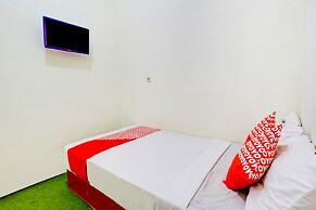 OYO 90725 Zeevanna Guest House Syariah