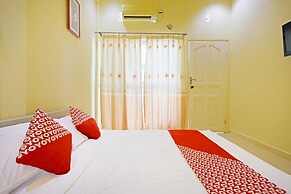 OYO 90998 Wisma Pinggir