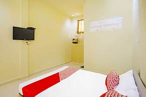 OYO 90998 Wisma Pinggir