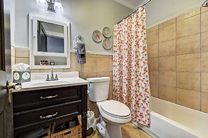 The Home Collection - 800 Magnolia