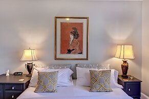 The Home Collection - 800 Magnolia