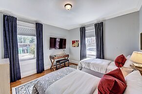 The Home Collection - 800 Magnolia