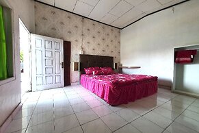 OYO 91077 Losmen Bunda Arema