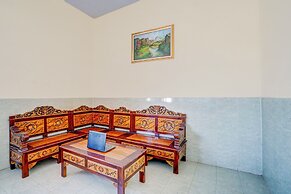 OYO 91126 Kertajaya Residence Surabaya