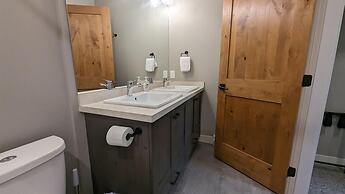 Echo Landing #13 2 Bedroom Condo