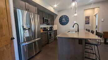 Echo Landing #13 2 Bedroom Condo