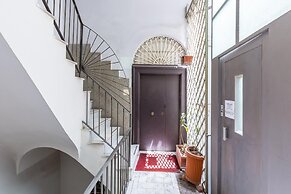 Chiaia Relax on Pedastrian Area