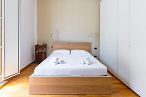 Chiaia Relax on Pedastrian Area