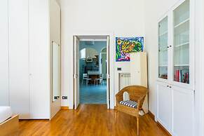 Chiaia Relax on Pedastrian Area