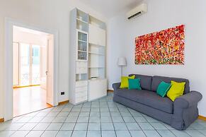 Chiaia Relax on Pedastrian Area