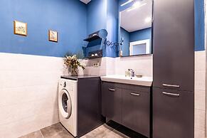 Spacious Flat w Balcony 3 min to Kadikoy Square