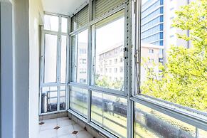 Spacious Flat w Balcony 3 min to Kadikoy Square