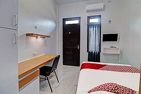 Super OYO 91497 Waskita Residence Syariah
