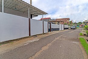 Super OYO 91497 Waskita Residence Syariah