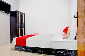 OYO 90743 Kartini Populer