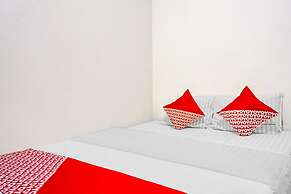 OYO 90743 Kartini Populer