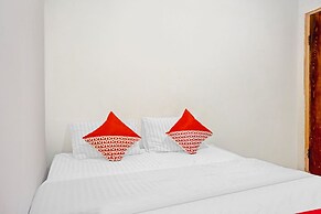 OYO 90743 Kartini Populer