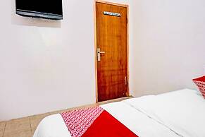 OYO 90743 Kartini Populer