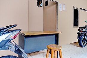 OYO 90743 Kartini Populer