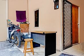 OYO 90743 Kartini Populer